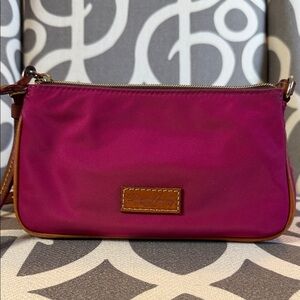 Dooney & Bourke Magenta crossbody & shoulder bag